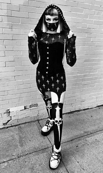 Dagger Thigh High Socks
