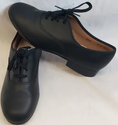 Julien -- Unisex Character Oxford -- Black