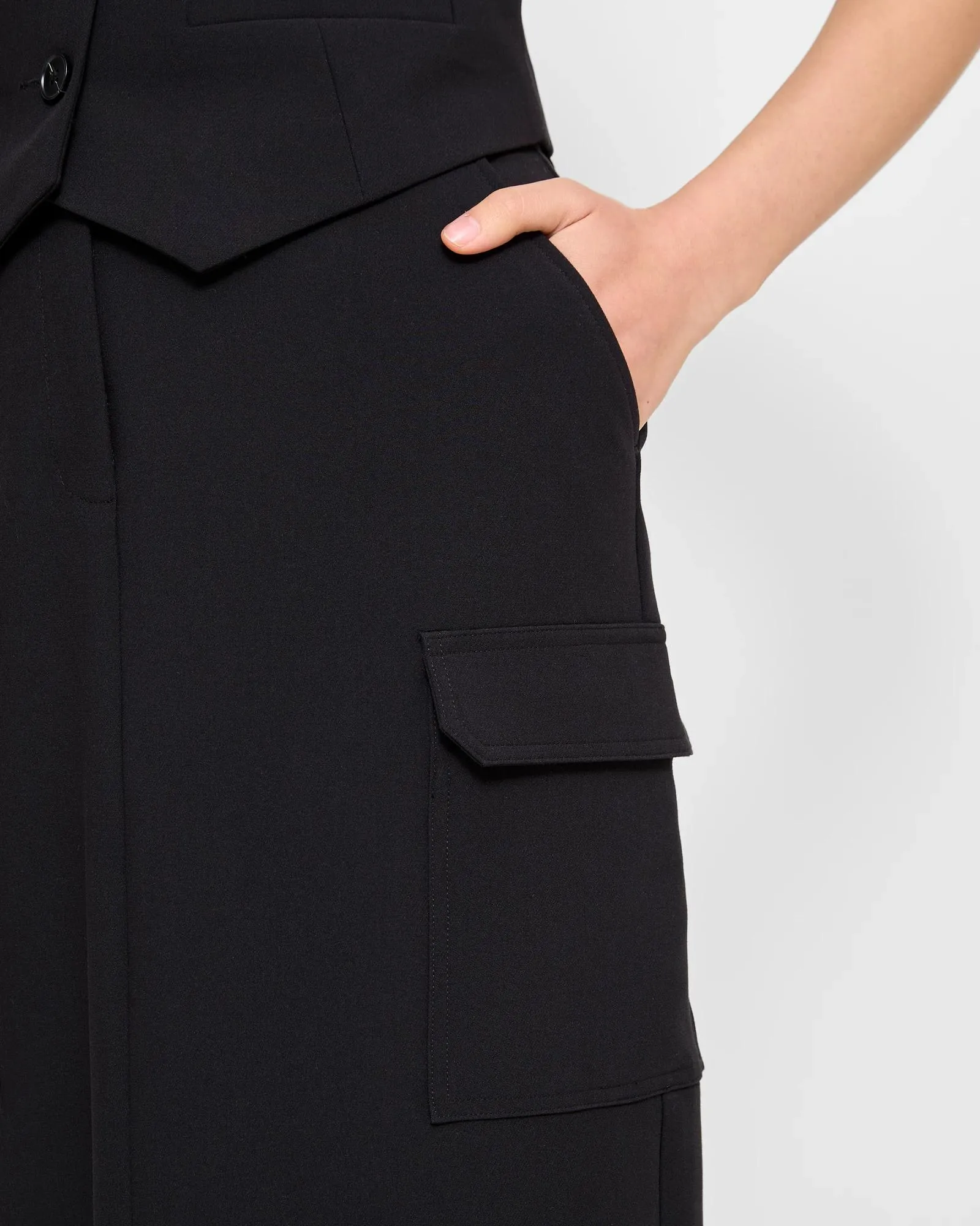 popular  Tailored Cargo Detail Midi Skirt - Preview