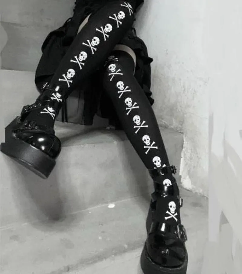Skull Line Thigh Highs