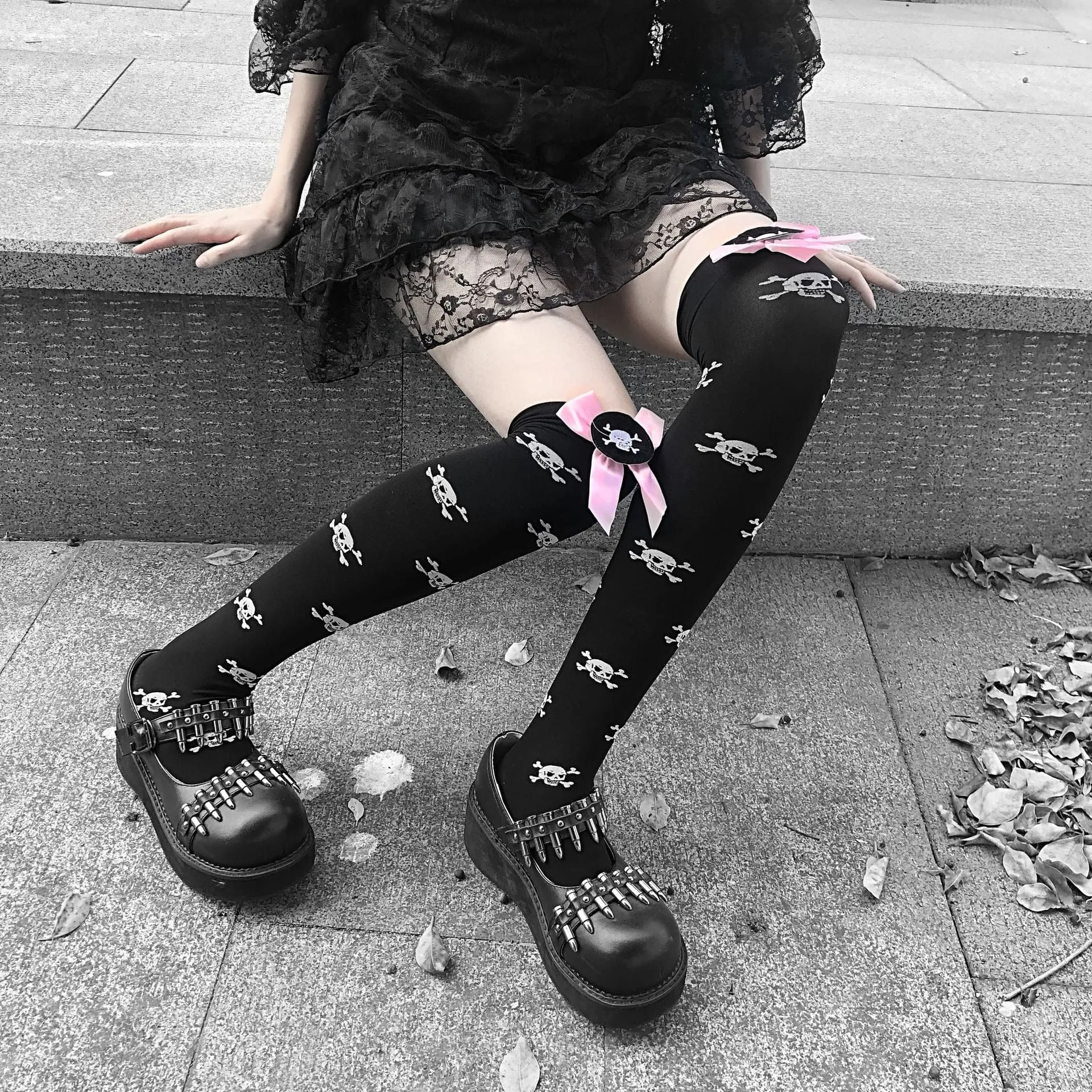 Skull Line Thigh Highs