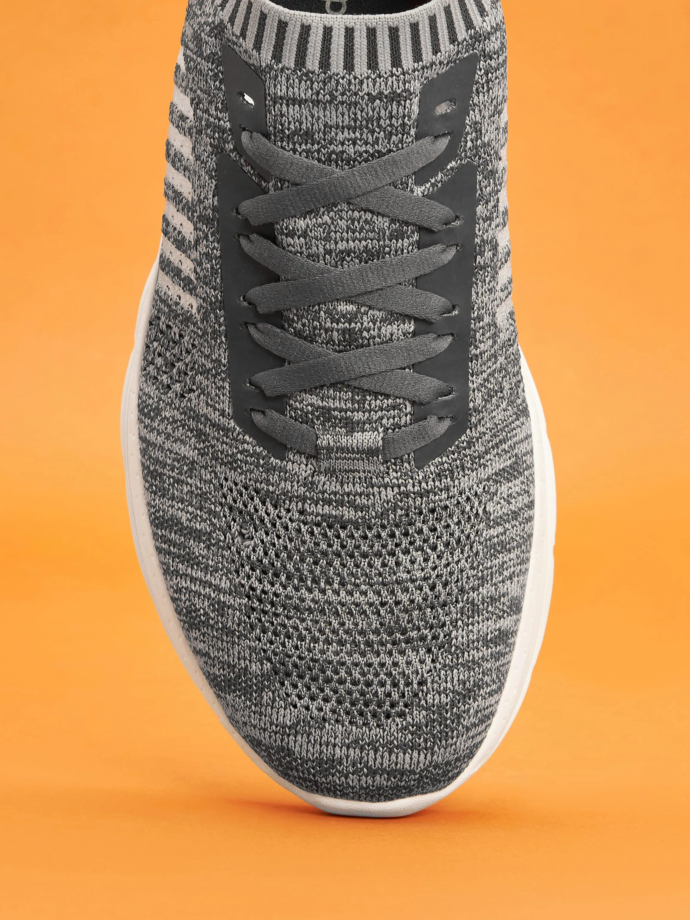 Versa Vita Men Running Shoes - Grey