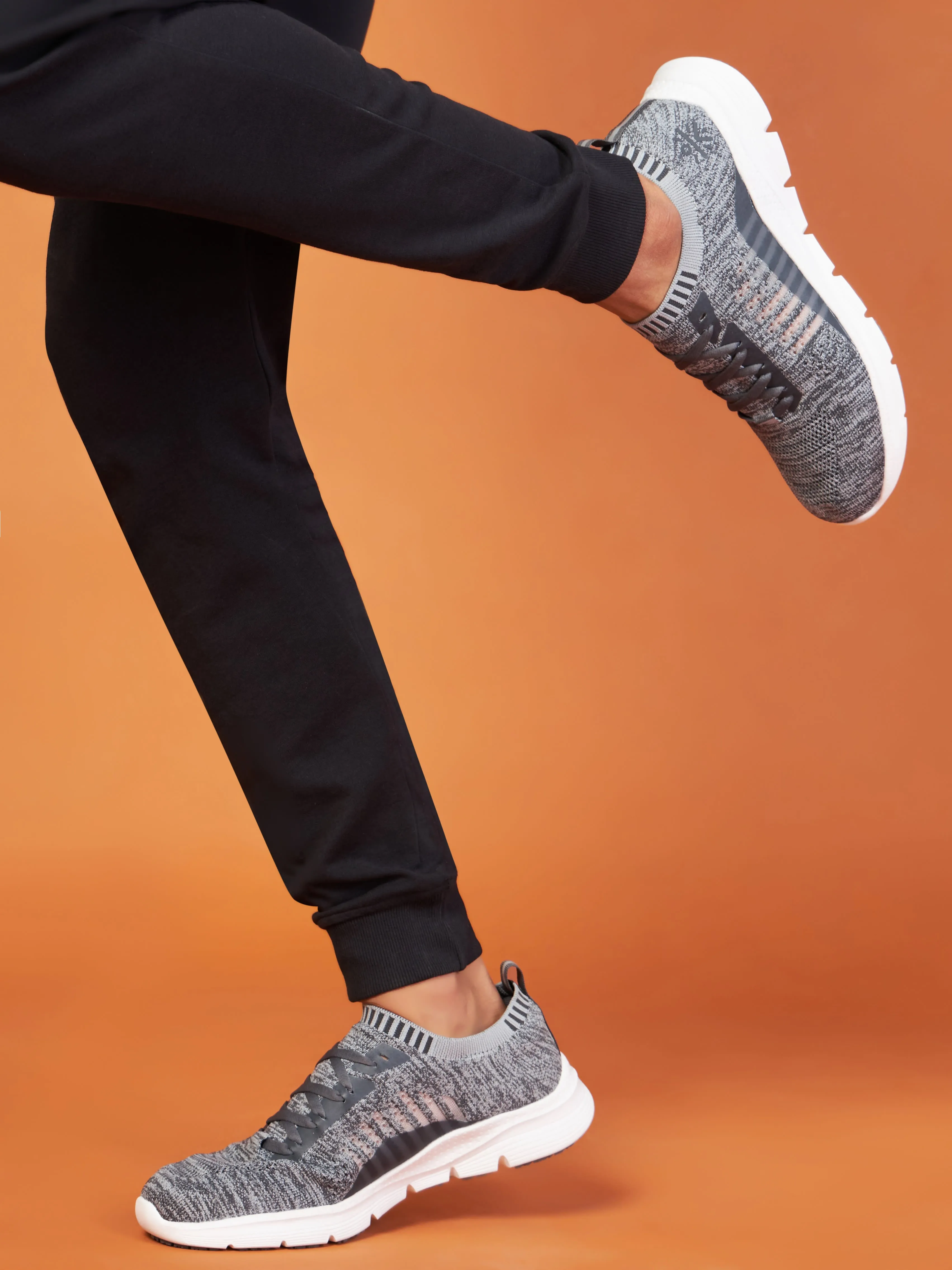 Versa Vita Men Running Shoes - Grey